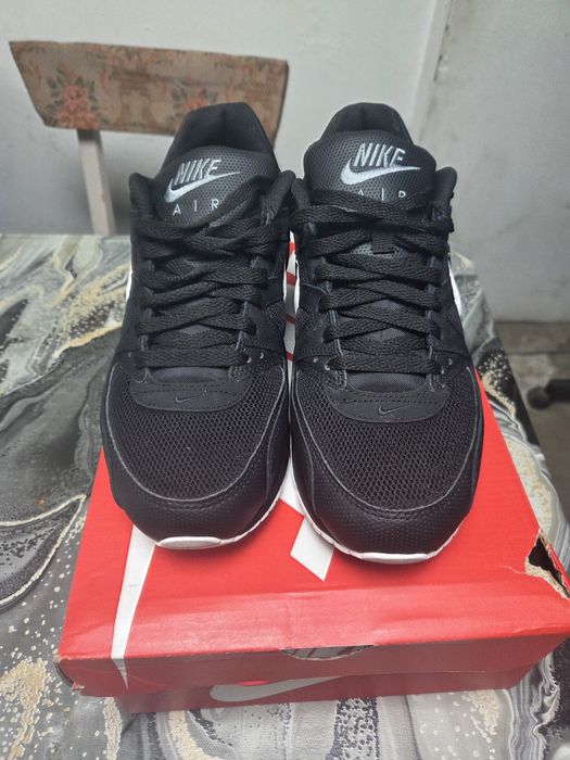 Nike air max command 42.5