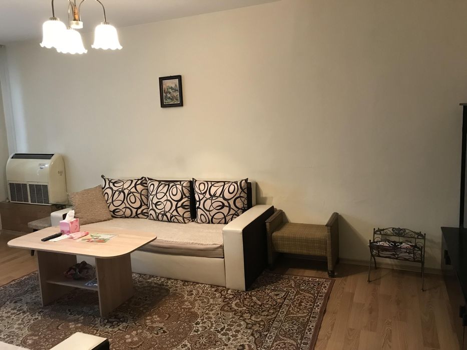 Дава се под наем Тристаен апартамент в Пловдив, Южен - 80 кв.м за 425 € - Снимка #1