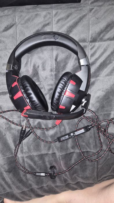 Casti profesionale gaming cu microfon