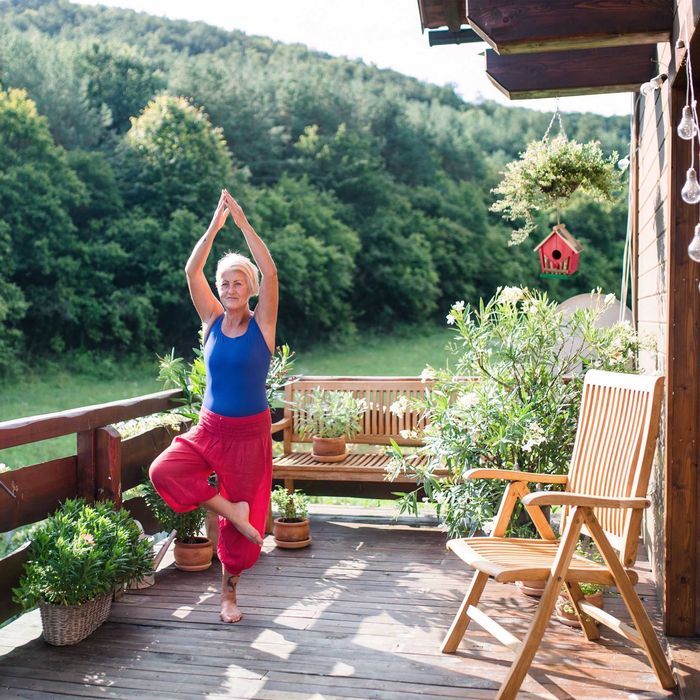 Casuta pentru pasari din lemn pentru gradina sau balcon 18x17x11 cm