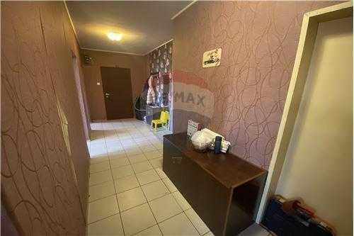 Продава се Тристаен апартамент в Разград, Орел - 102 кв.м за 830 €/кв.м - Снимка #11