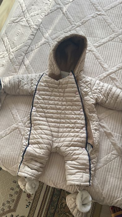 Продам комбинезон демисезонный