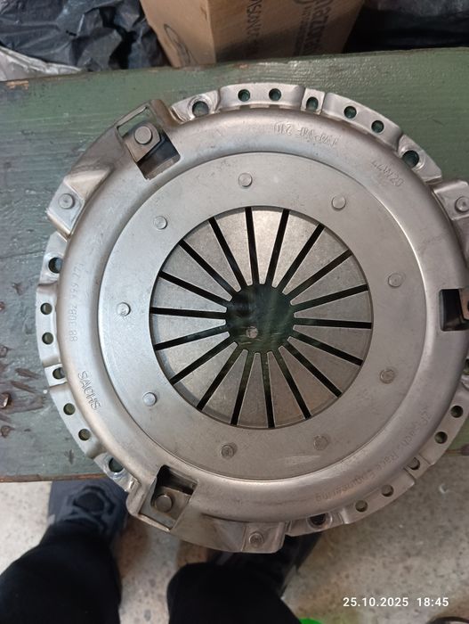 Усилен притискател Sachs Performance ZF Race Engineering за Рено