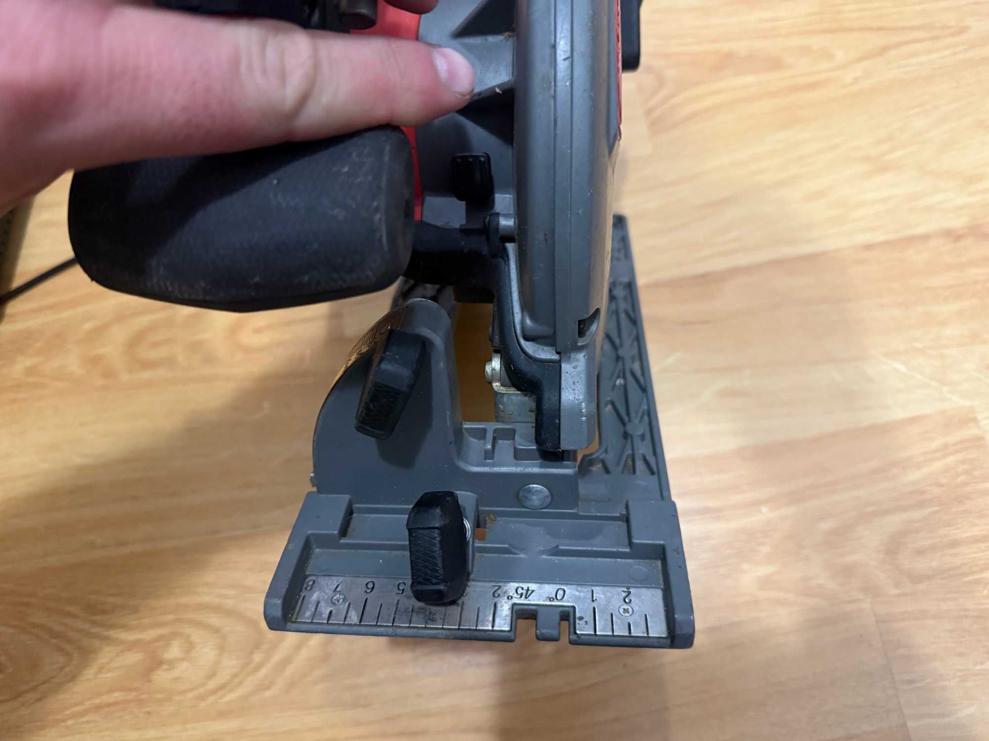 Milwaukee M18 CCS55 Ръчен Циркуляр