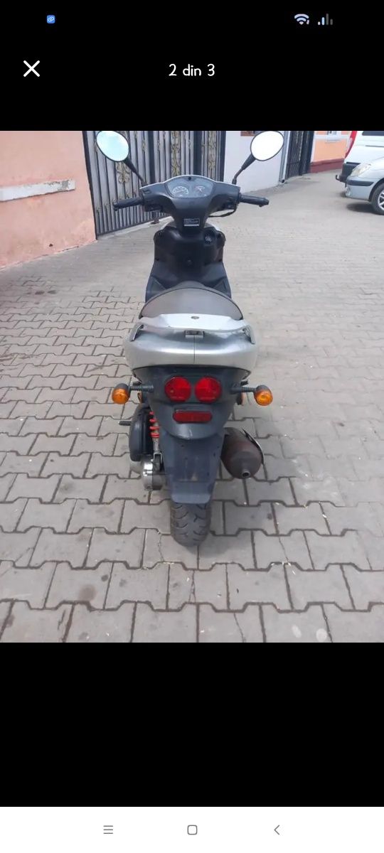 Vând  scuter Daelim