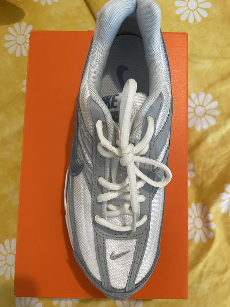 Nike initiator 38