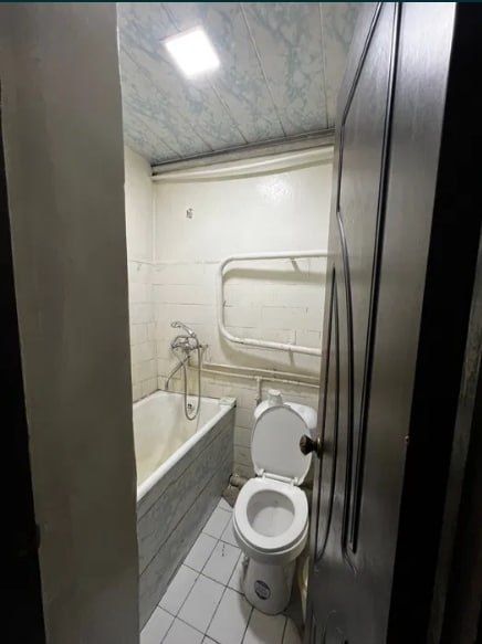 Срочно Продаётся Саламатина  1/1/4 ремонта нет локации топ !