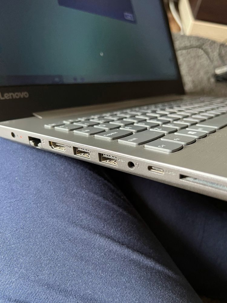 Laptop Lenovo IdeaPad 330