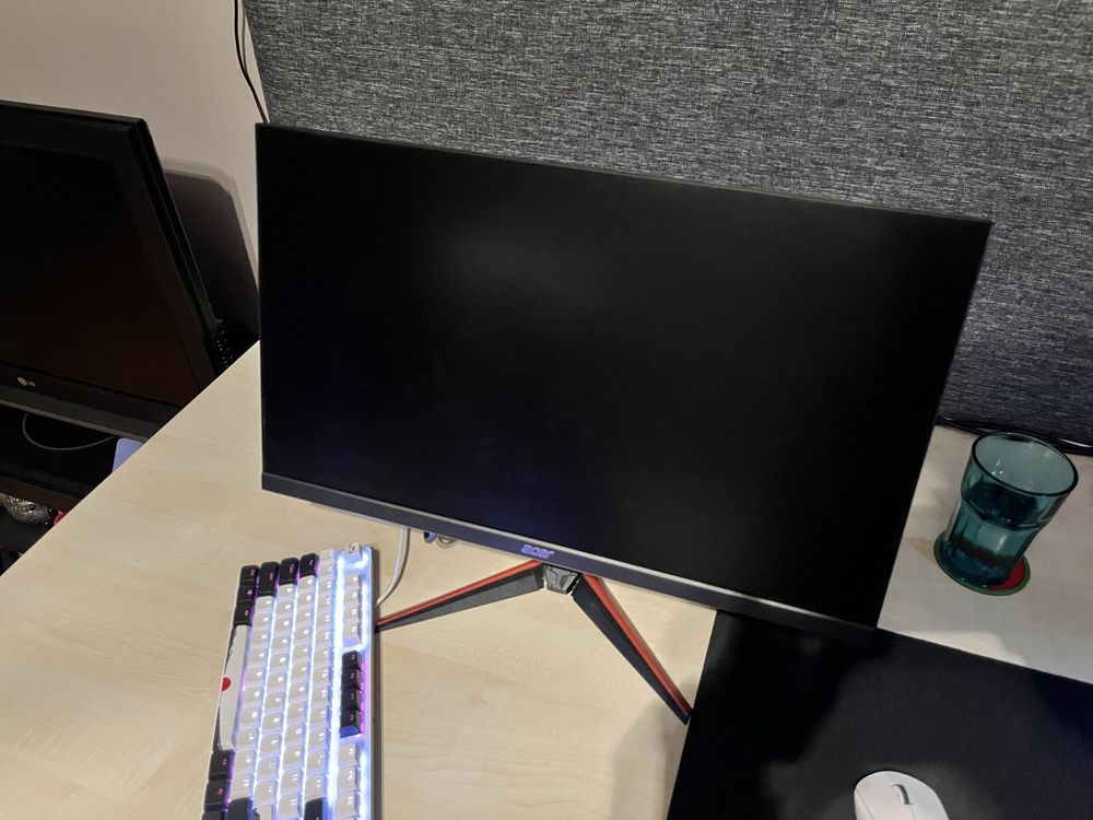 Геймърски Монитор Acer VG240Y 180Hz 1ms