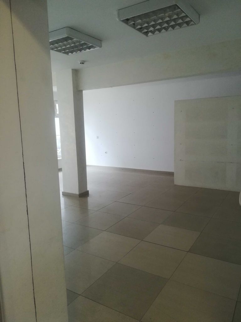 Продава се Магазин в Бургас, Славейков - 43 кв.м за 931 €/кв.м - Снимка #4