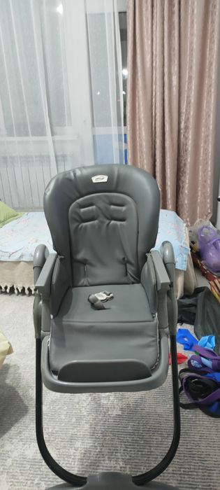 Стульчик для кормления почти в новом состоянии
