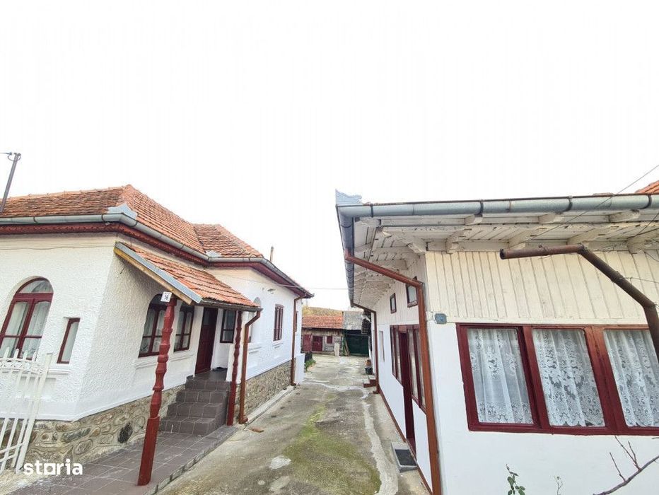 Vanzare casa cu teren generos, in centrul comunei Musetesti