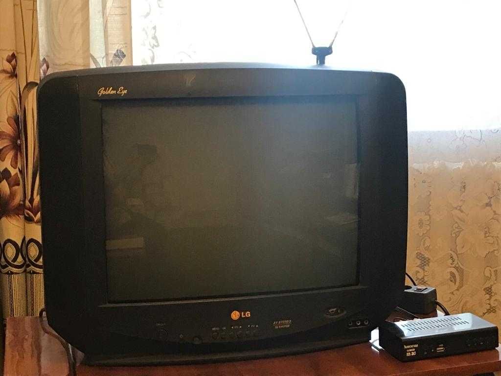 Телевизор с приставкой для цифрового TV