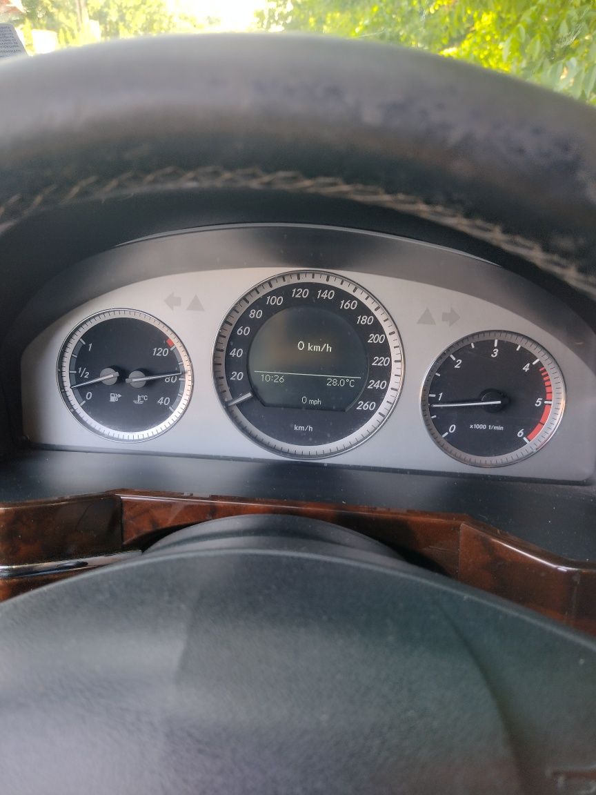 Мерцедес GLK220cdl