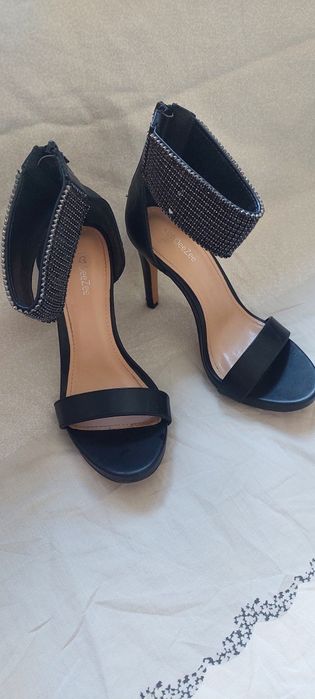 Donez Sandale marimea 36 deezee