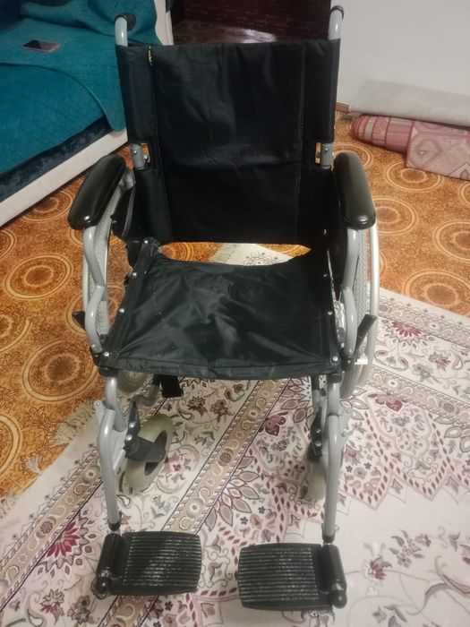 Кресло каталка в хорошем состояни