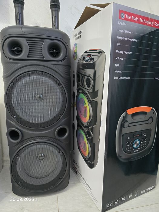 Караоке колона с два бежични микрофона