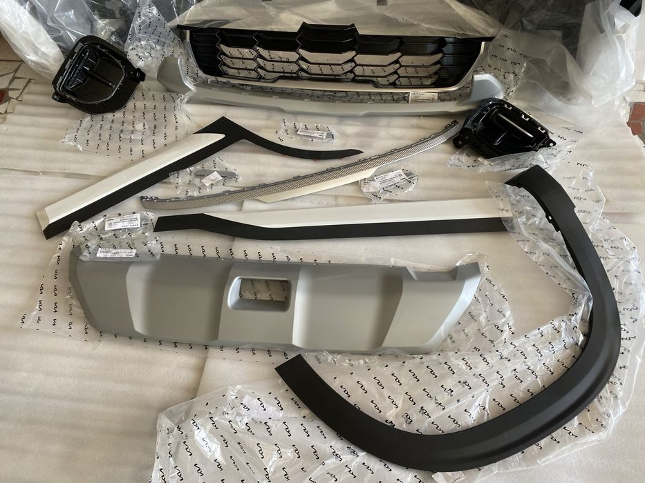 Kia Seltos подкрыльник арка молдинг защитка решетка губа