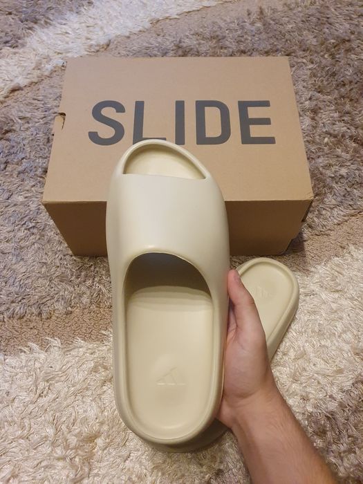 Yezzy slides × adidas