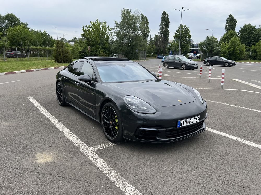 Porsche Panamera Hybrid Full Options!!!