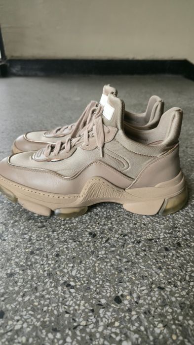 Маратонки Furla.Бежови.40 номер.