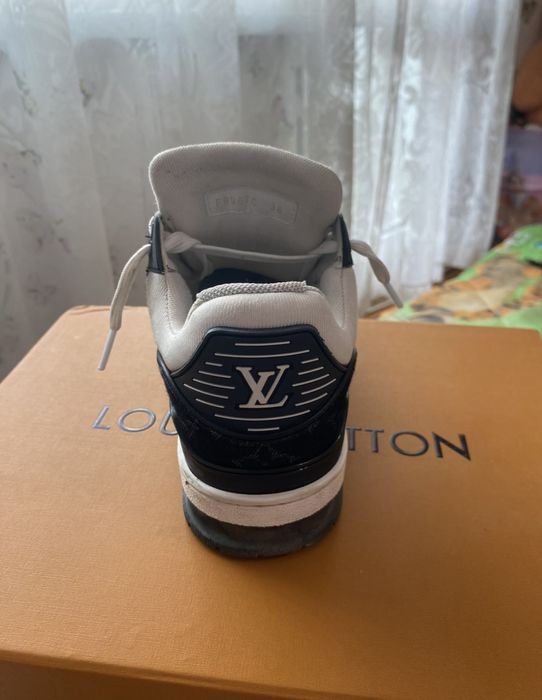 Louis Vuitton Обувки