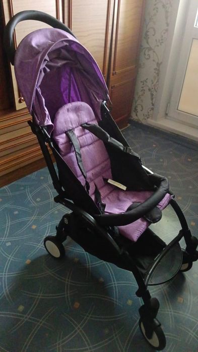 Продам детскую прогулочная коляску