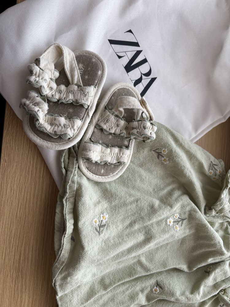 ZARA Next рокля сандали