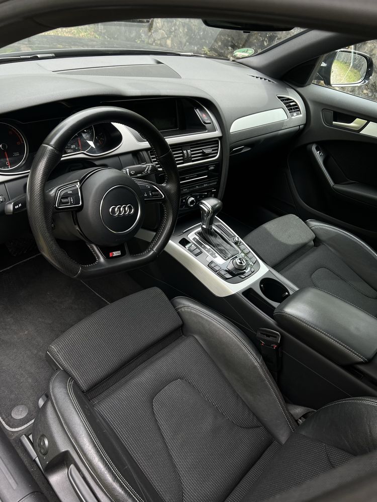 Audi A4 S-Line 2.0 143cp