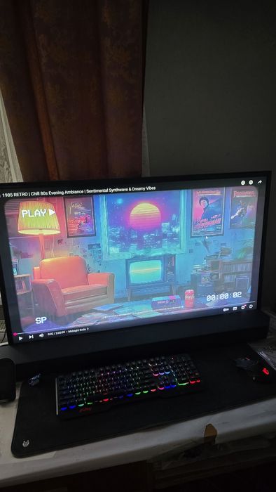 De vânzare, monitor gaming 43"