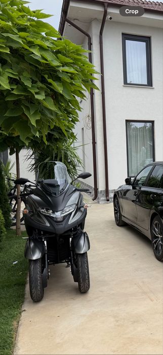 Yamaha tricity 300 2180 km , stare ca nou