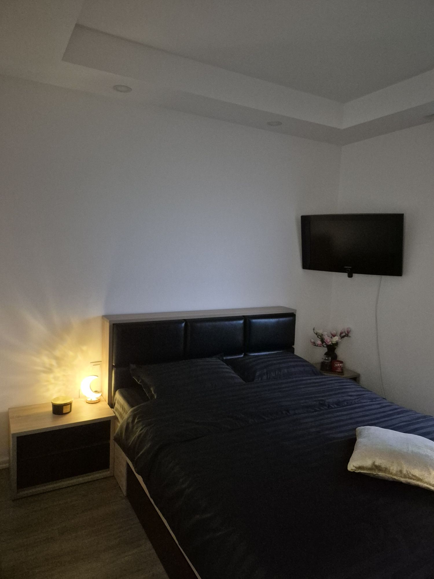 Inchiriez in regim hotelier apartament 2 camere Cosmopolis
