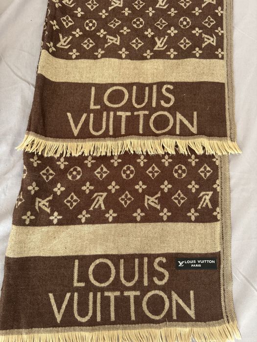 Vand esarfa Luis Vuitton