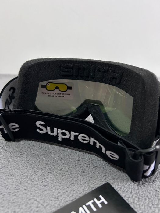 Ochelari Supreme Smith Cariboo OTG
Black snowboard/enduro