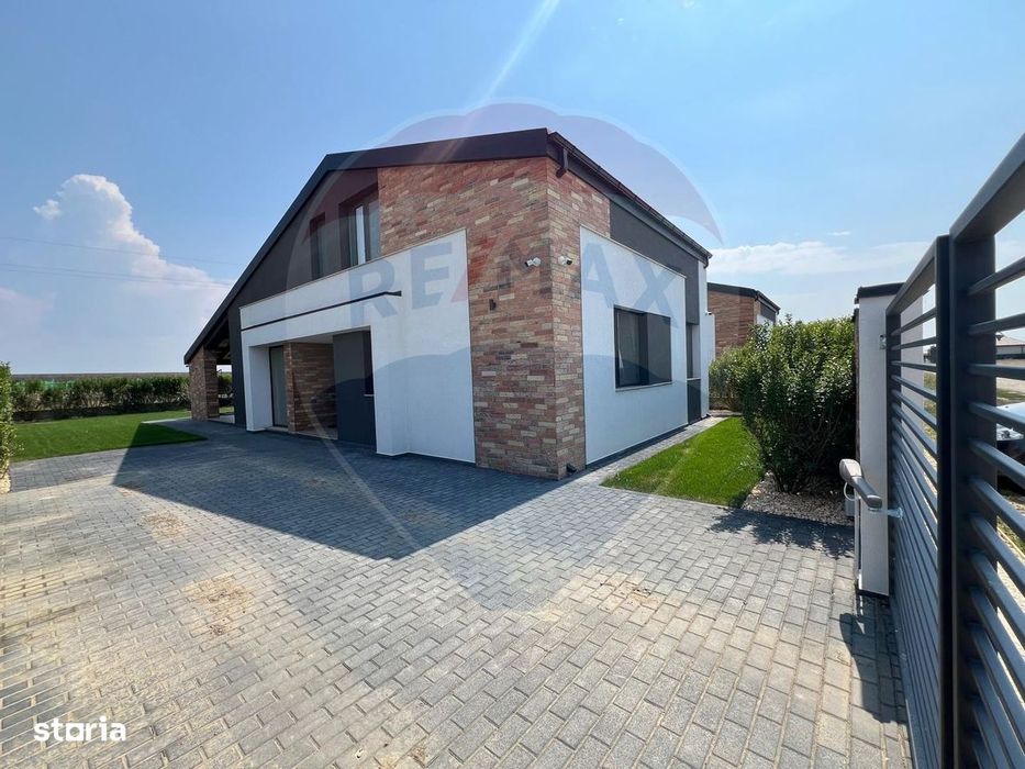 Casă / Vilă cu 5 camere de vânzare în zona Exterior Nord