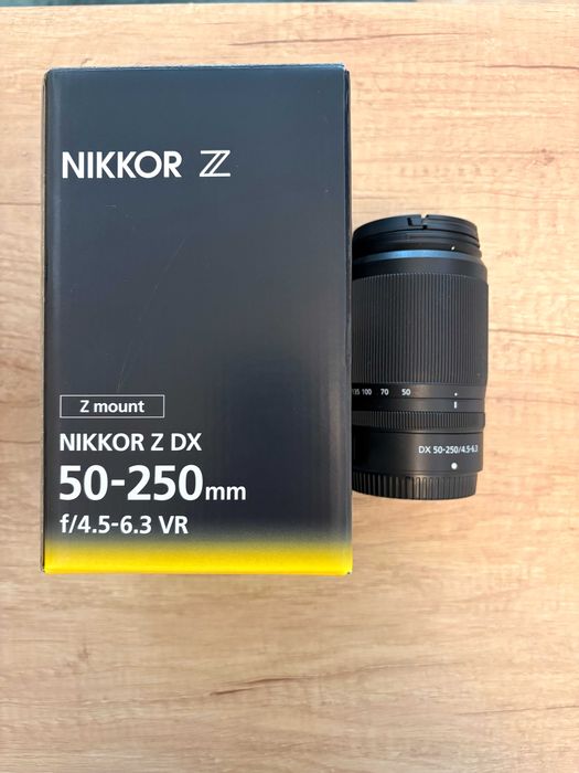 Продавам фотоапарат Nikon Z50 + два обектива + допълнителна батерия