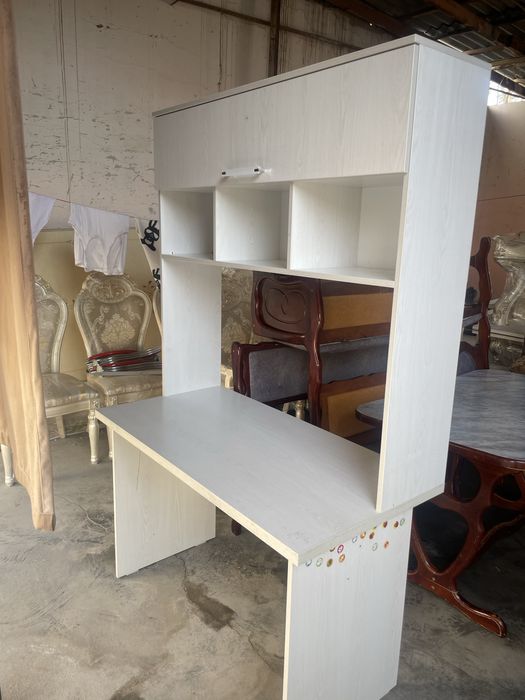 Продается стол в отличном состоянии