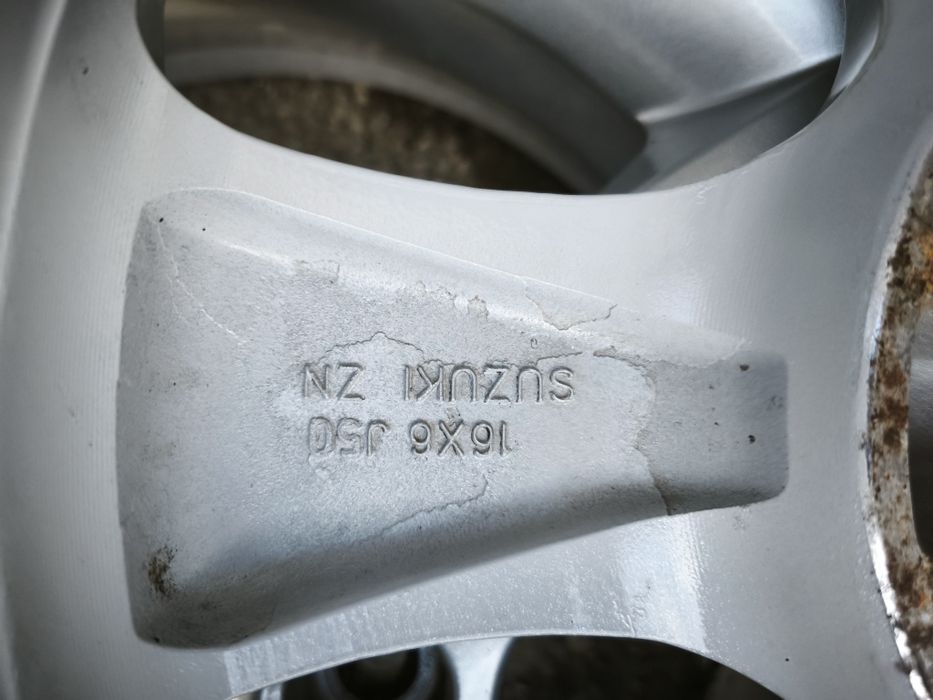 16" оригинални алуминиеви джанти за Suzuki.