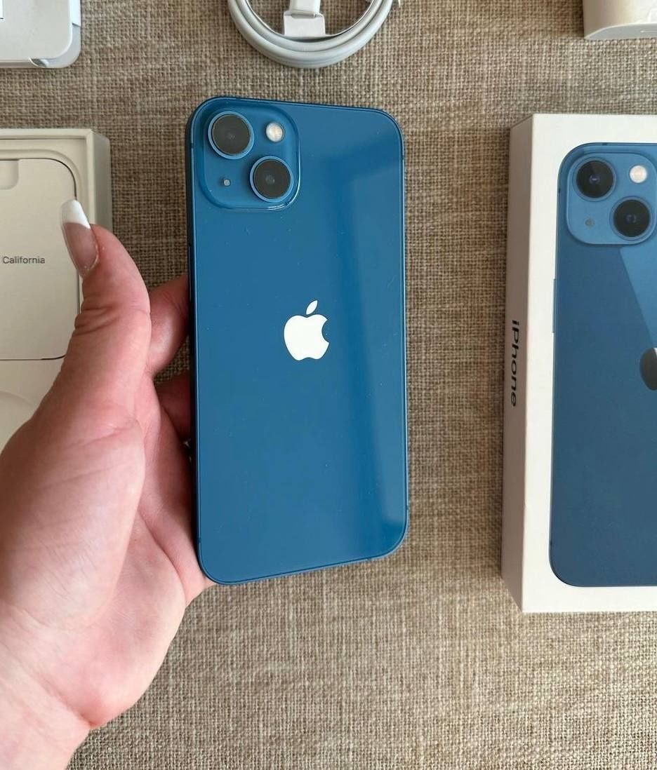 iphone 13 |  90% 
Цвет: синий
Батарея: 90%
В ко