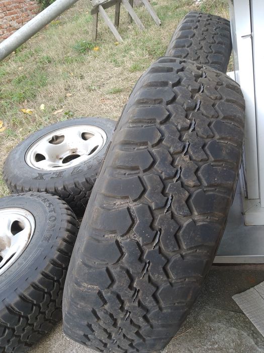 Гуми с джанти за Гранд Витара 2000