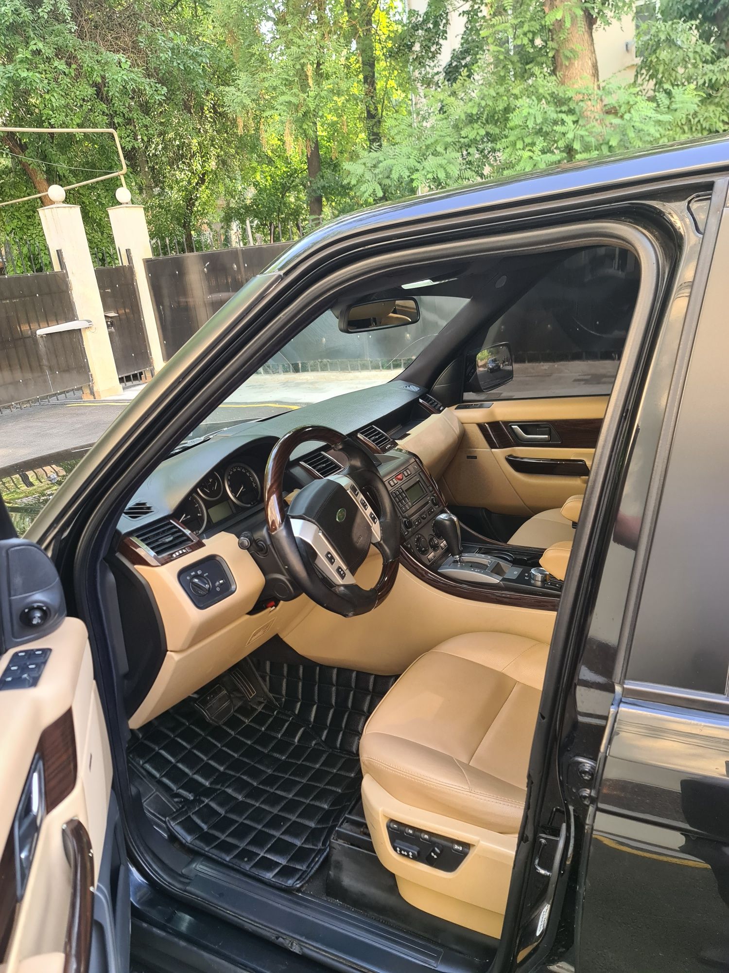 Range Rover. Sport