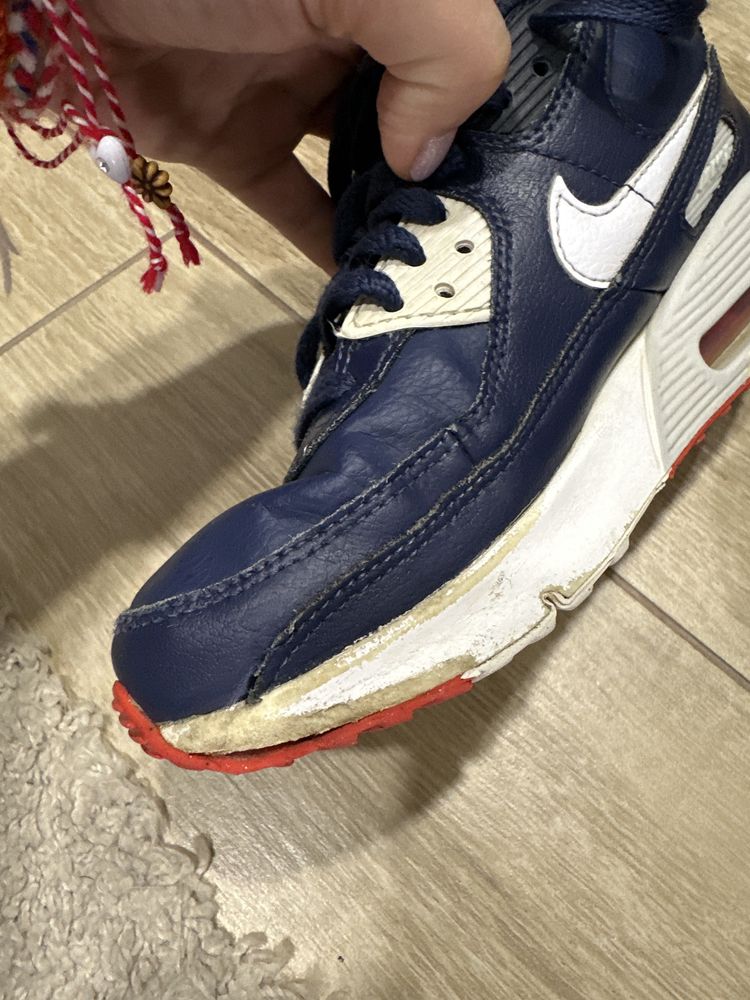 Маратонки nike 36
