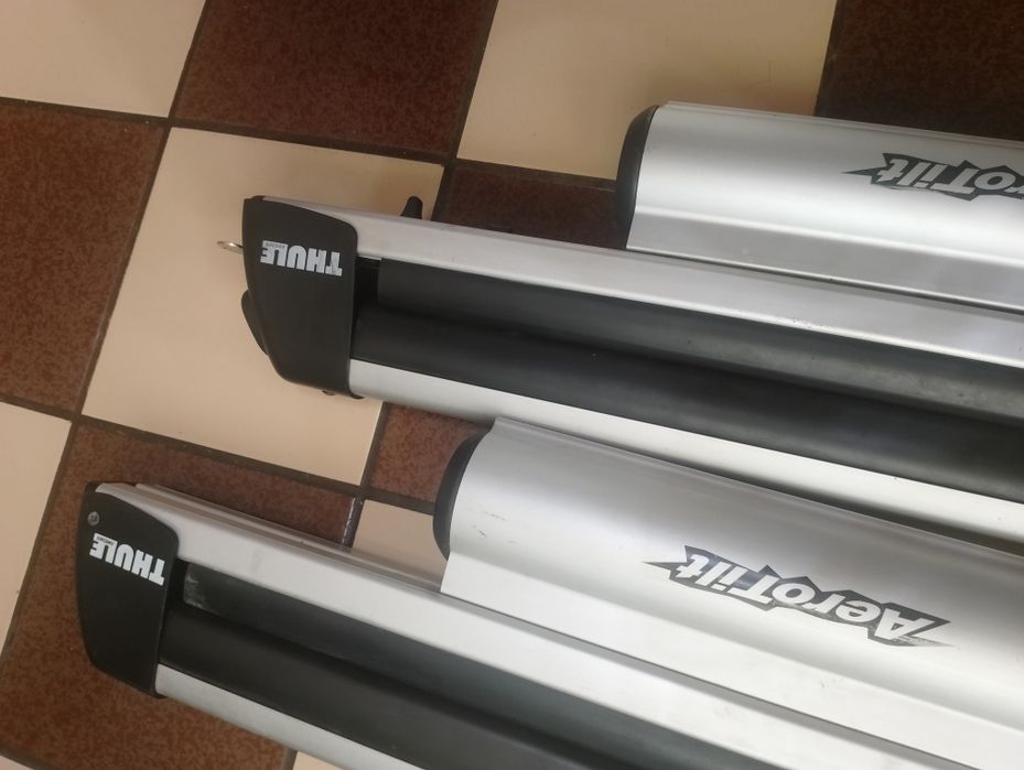 Багажник -стойка за ски Thule Aero Tilt 6 чф.