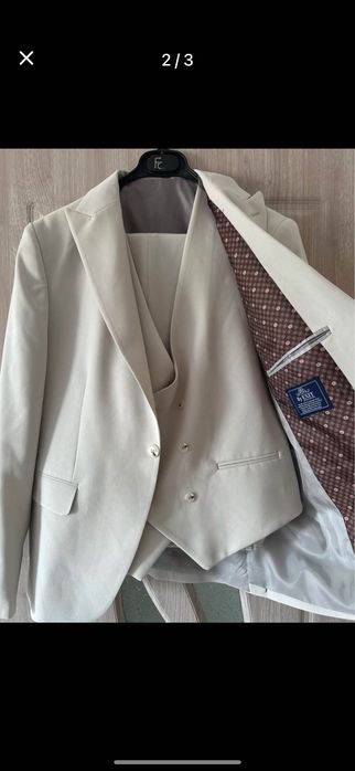 Мръсно бяла мъжки костюм