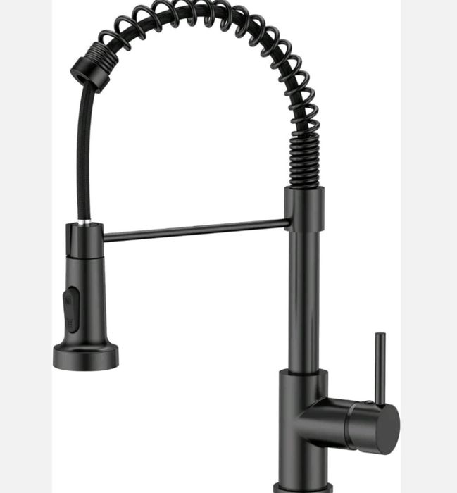 Черен и Сребрист смесител за кухня