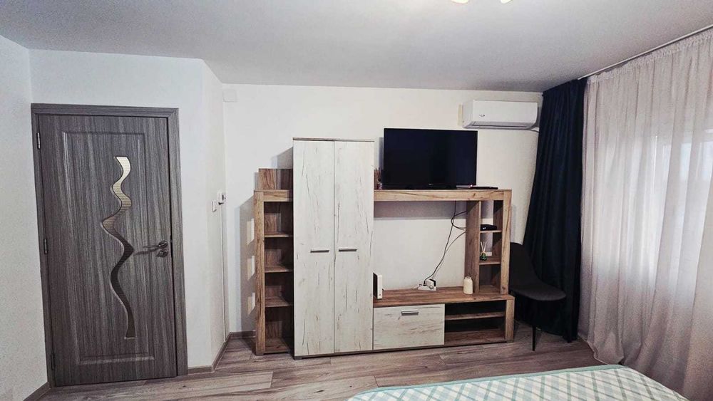 Inchiriez garsoniera conf 1