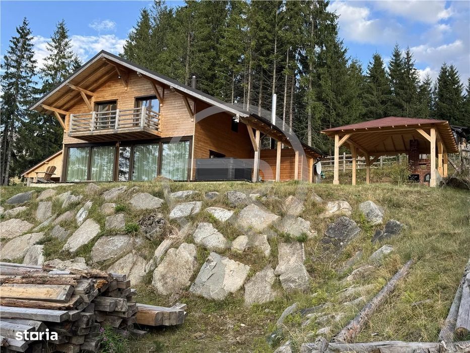 Cabana - Casa de vacanta situata in Marisel!