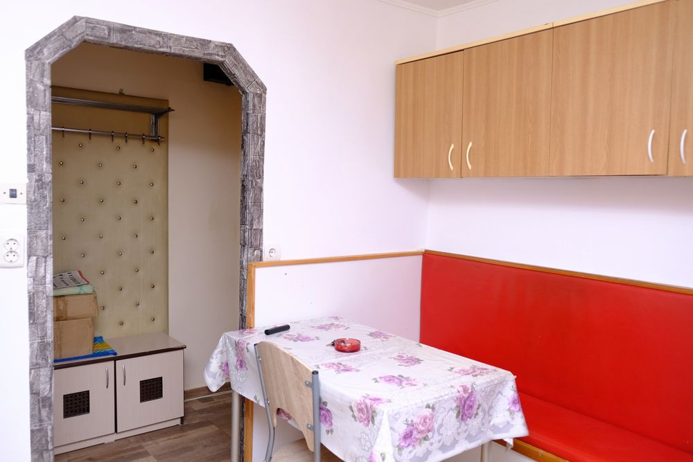 Vand apartament cu 2 camere