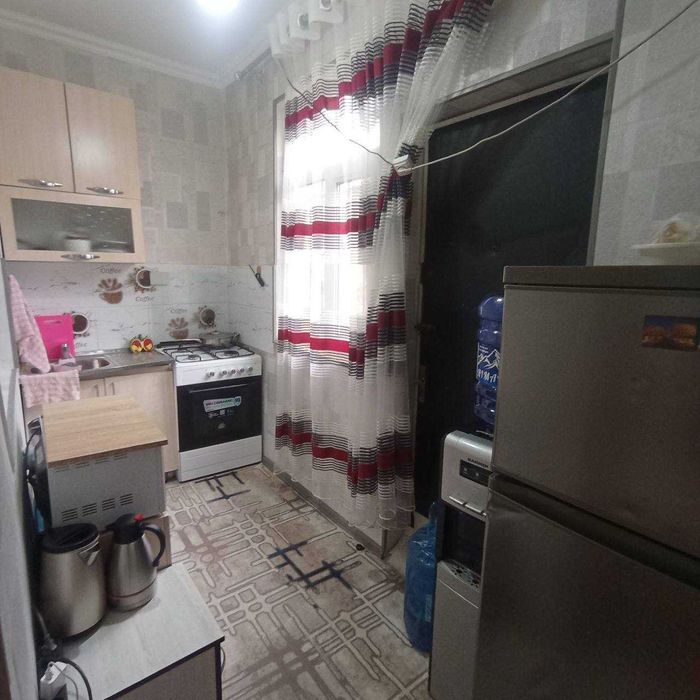 Продаётся квартира Юнусабад6 1 ком чистим ремонтом 1 этаж