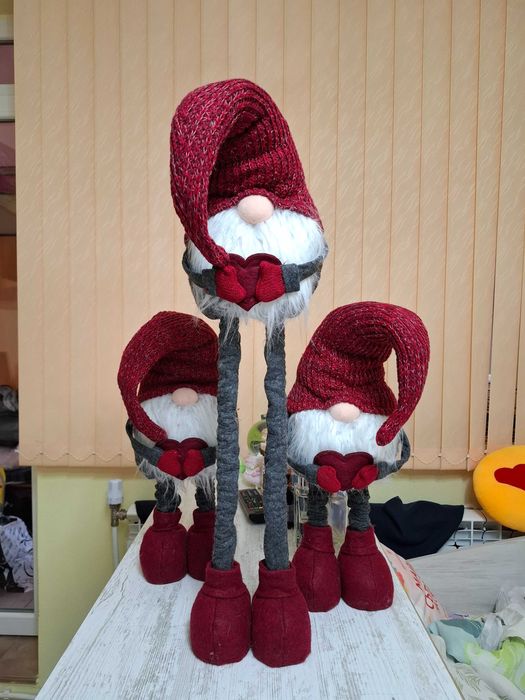 Коледен Елф с регулируеми крака